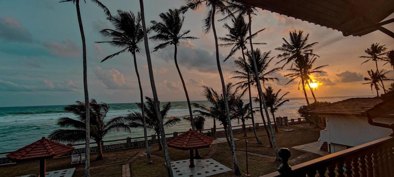 Nu-Vin Beach Hotel Ahangama Exterior photo