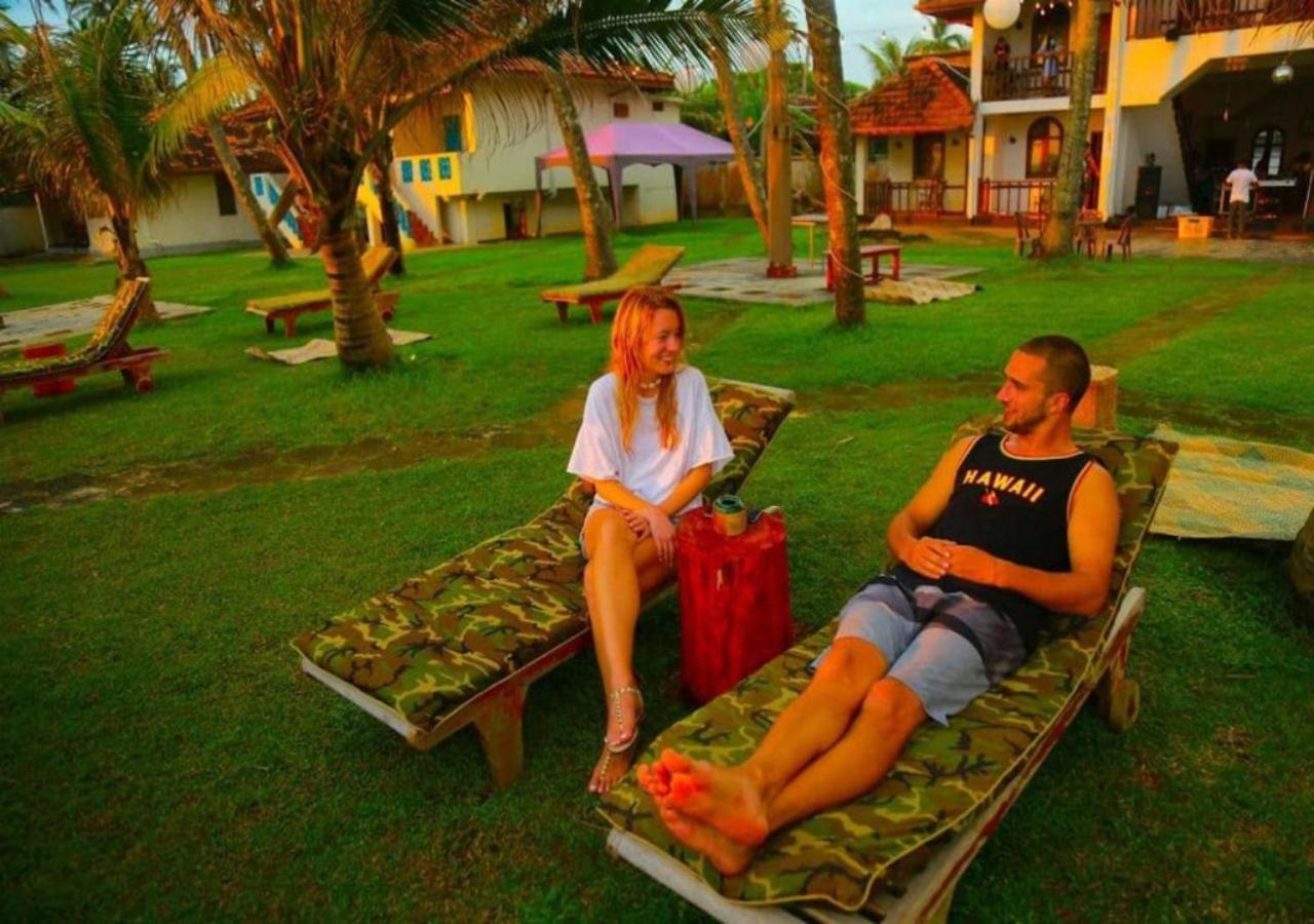 Nu-Vin Beach Hotel Ahangama Exterior photo